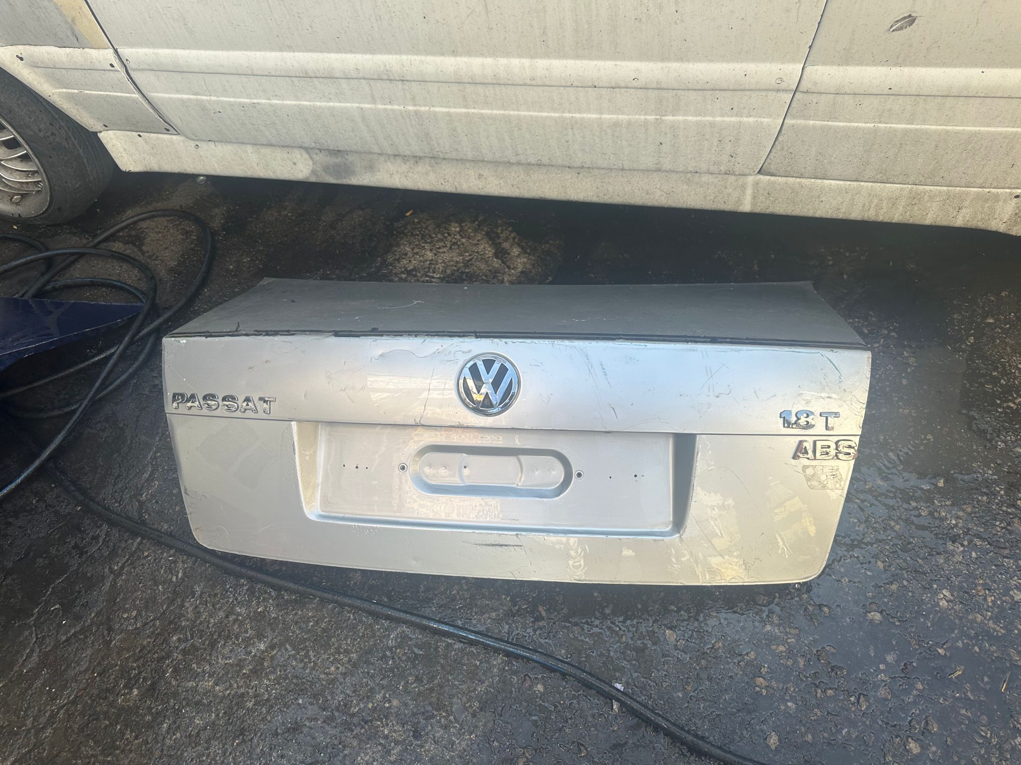 Volkswagen Passat b5 Çıkma Bagaj Kapağı Volkswagen Passat b5 Çıkma Bagaj Kapağı