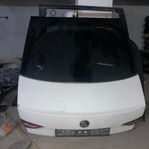 Skoda Superb Hatasız Bagaj Kapağı