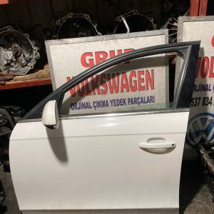 Audi a4 b8 çıkma orijinal hatasız sol ön Kapı