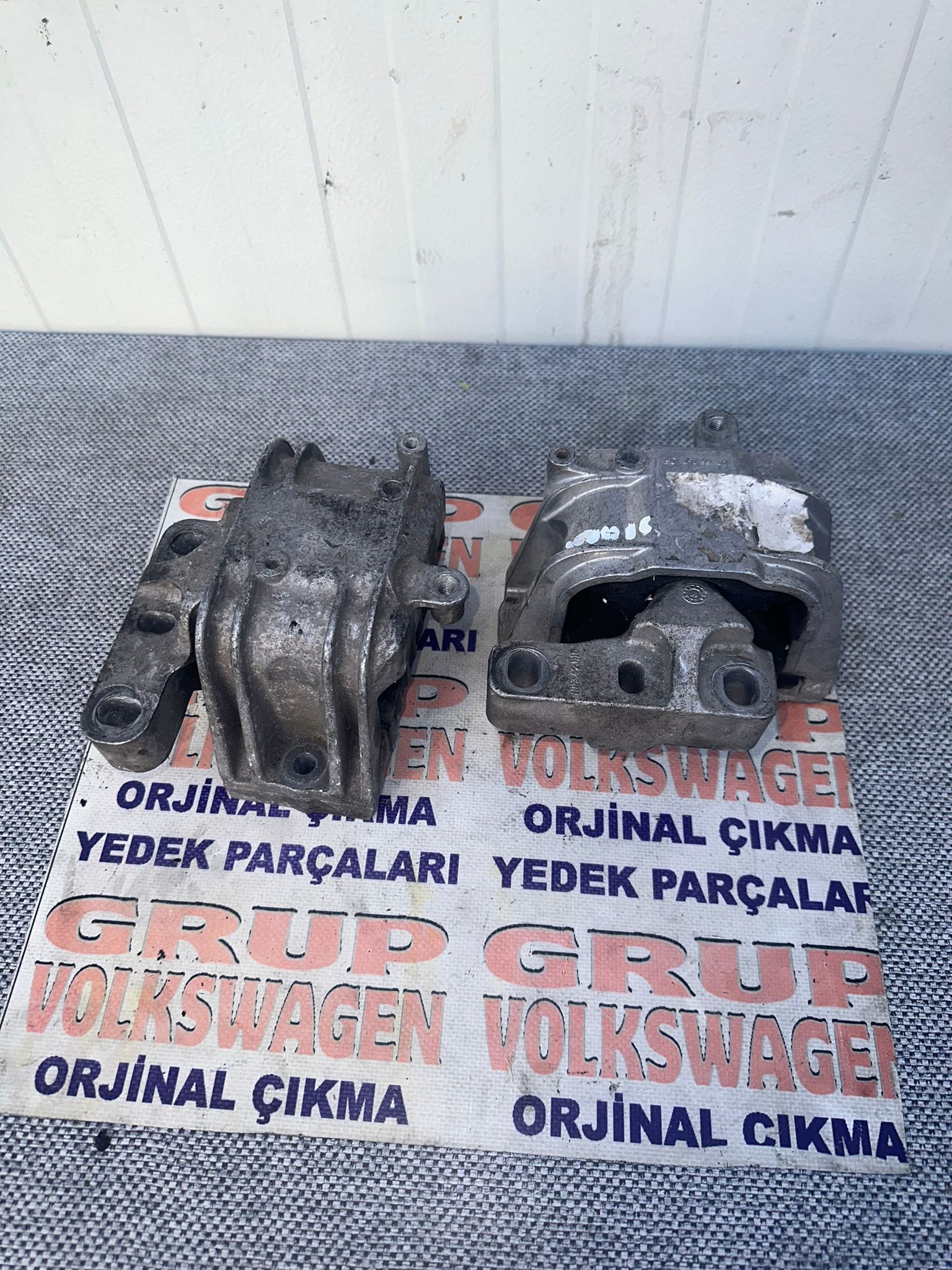 Volkswagen Golf5 sağ motor takozu Volkswagen Golf5 sağ motor takozu