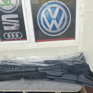 Volkswagen Polo classic cam ön ızgara alt pilastiği