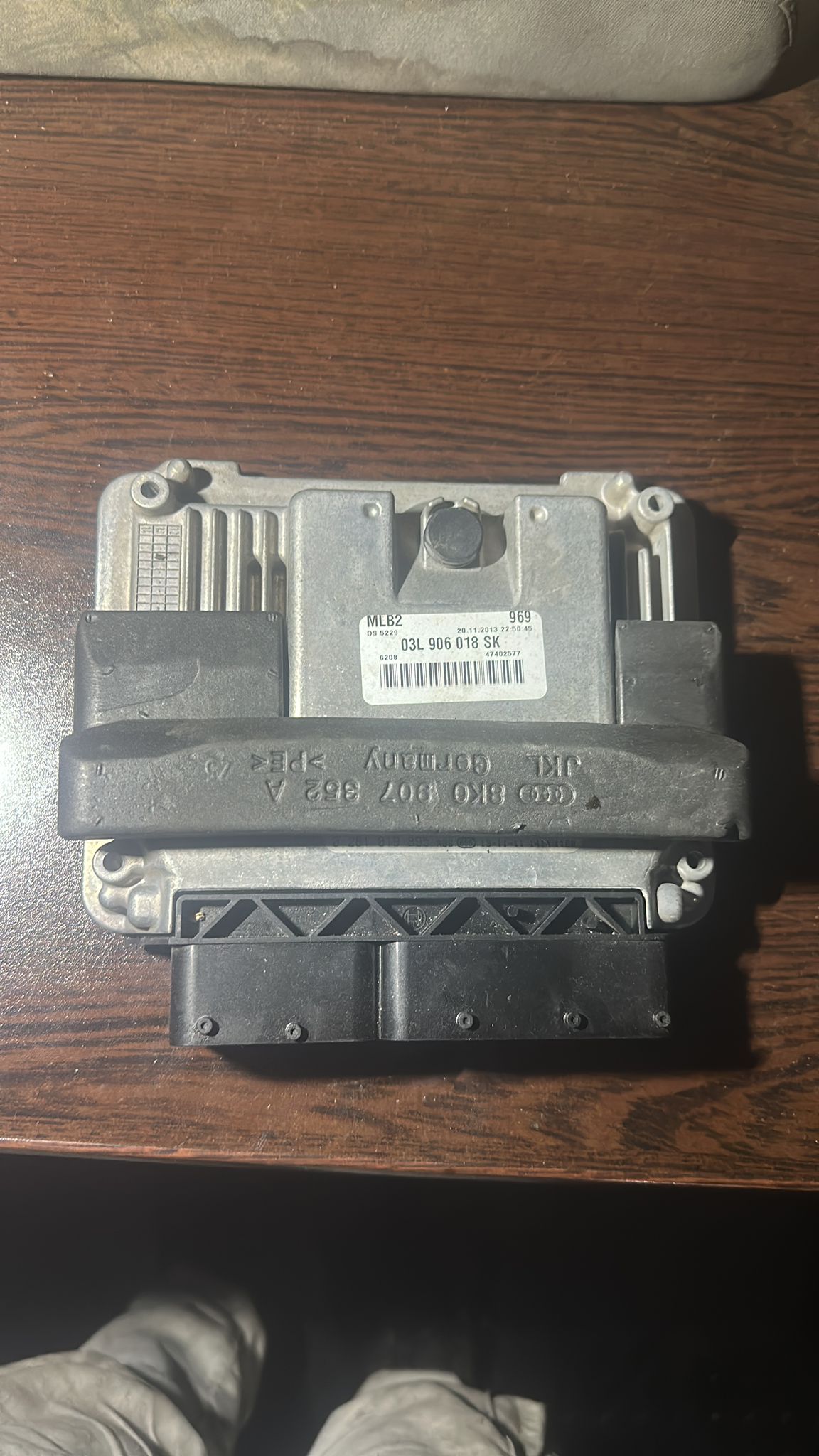 Audi a4 2.0 tdı çıkma motor beyni03L906018K Audi a4 2.0 tdı çıkma motor beyni03L906018K